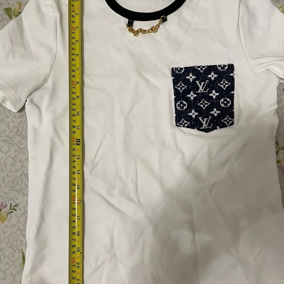 Authentic!! Louis Vuitton Women’s T- shirt - Picture 6 of 7